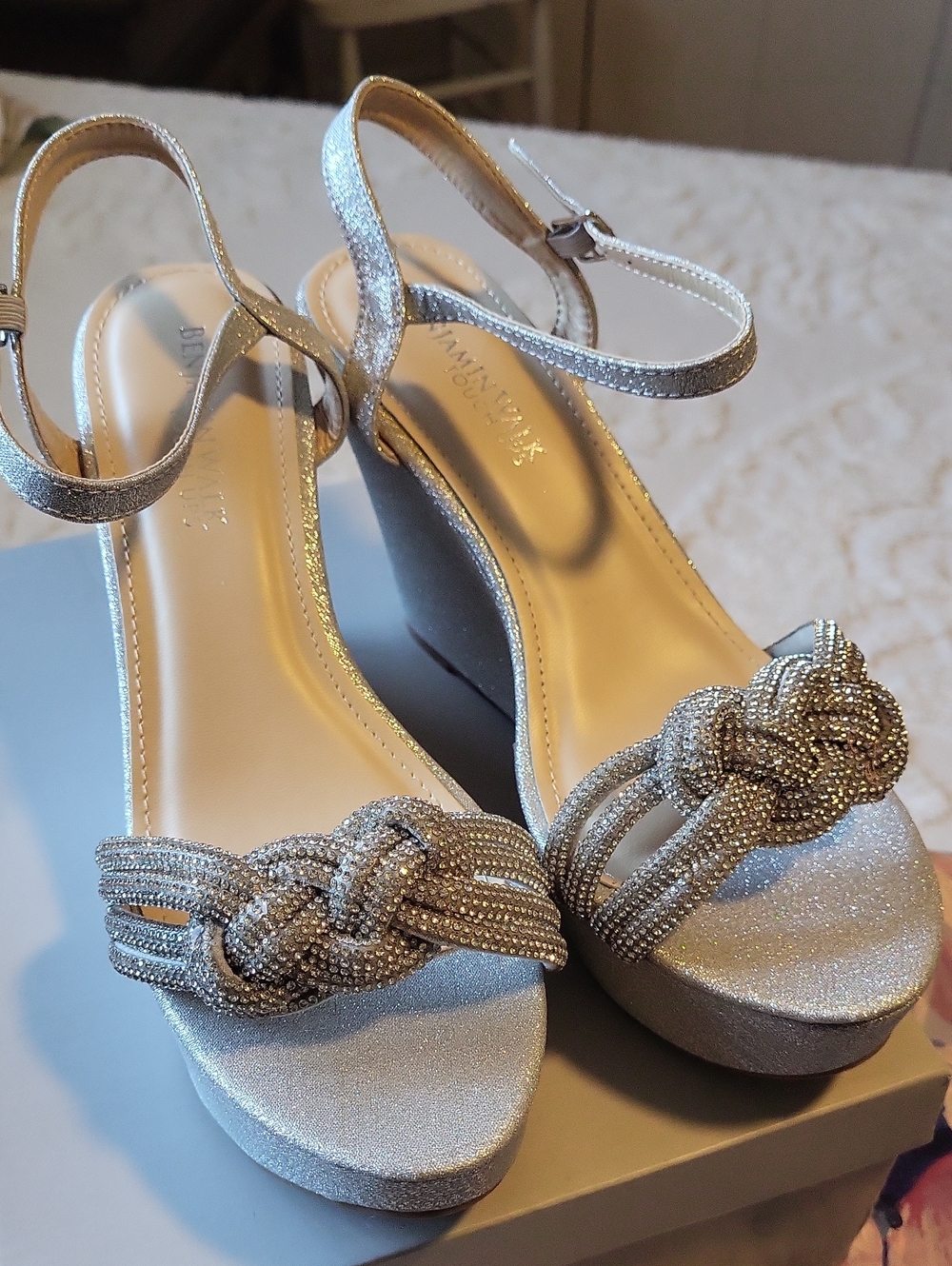Touch Ups Silver Glitter Wedge Platform  Sandals WO's Size 9